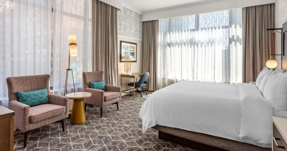 Experience Luxury by the Lake with the Best Hotels Shedd Aquarium