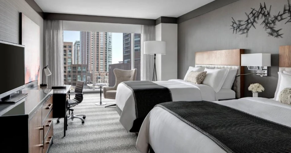 Experience Luxury by the Lake with the Best Hotels Shedd Aquarium