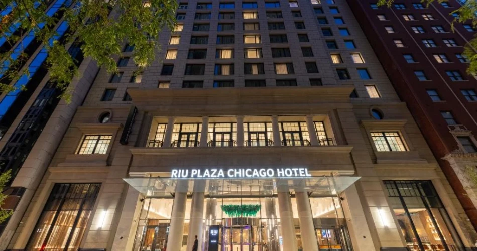 Experience Luxury by the Lake with the Best Hotels Shedd Aquarium