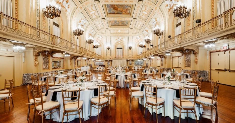 Uncover the Best Hotels Close to Shedd Aquarium for a Memorable Stay