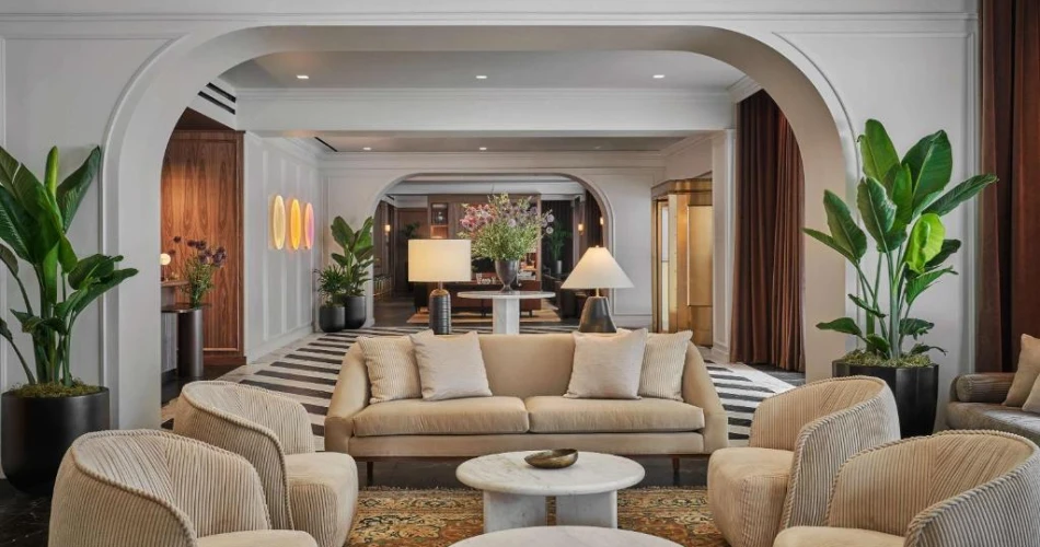 Unwind in Comfort: Top Hotels Near Shedd Aquarium With Parking
