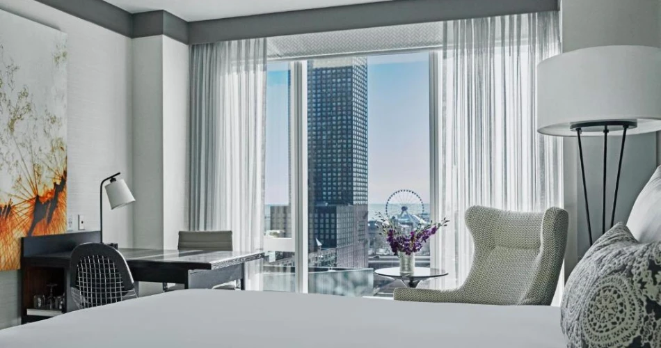 Unwind in Comfort: Top Hotels Near Shedd Aquarium With Parking
