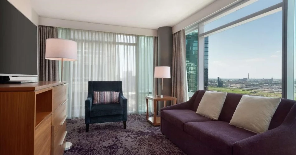 Chicago’s Lakeside Escape: Hotels Near Shedd Aquarium for Every Budget